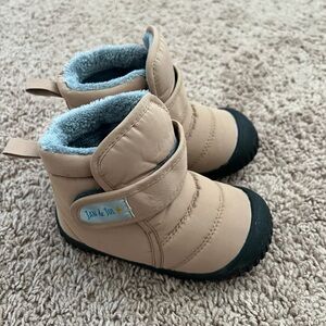 Jan and Jul Snow Boots, Tan, Little Kid Size 8
